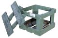 Petite caisse à munitions ancienne verte 40 × 40 cm