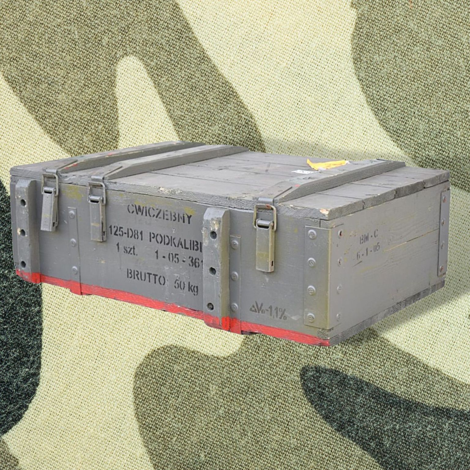 Caisse à munitions type AD 81 — 82 × 51 × 29 cm