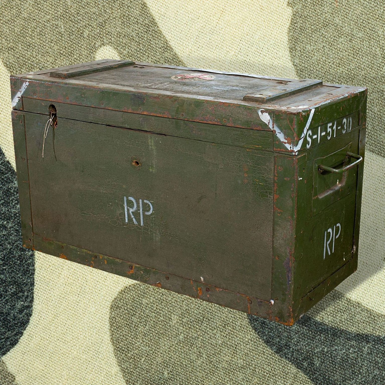 Caisse de transport militaire ancienne 70 × 34 × 42 cm